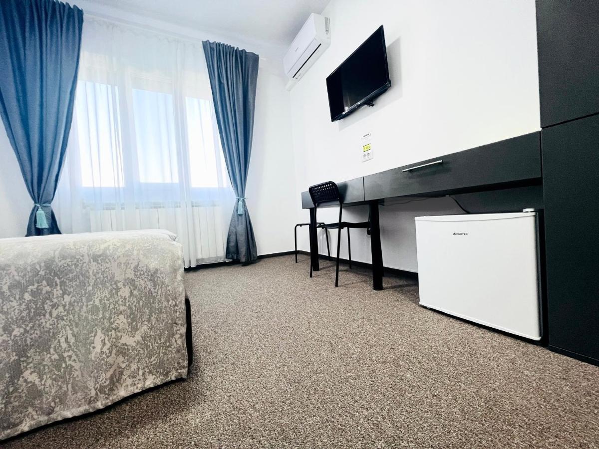 Stef Rooms Tirgu Frumos Exterior photo