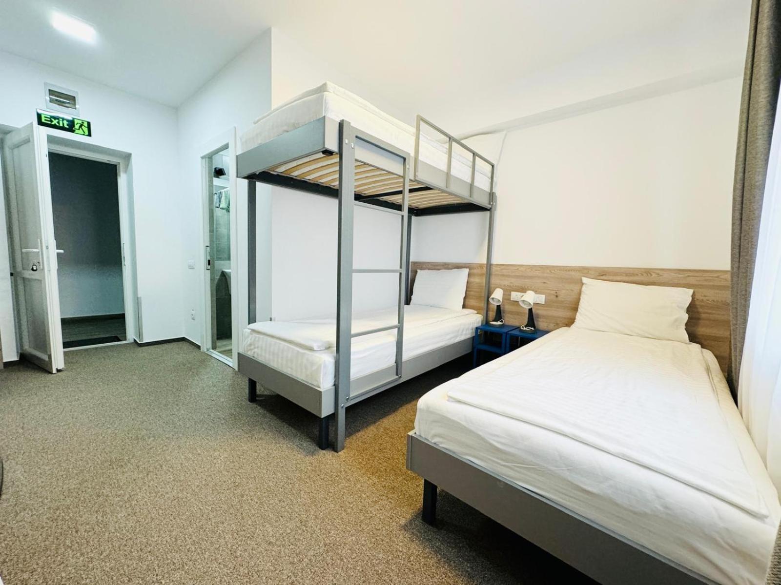 Stef Rooms Tirgu Frumos Exterior photo